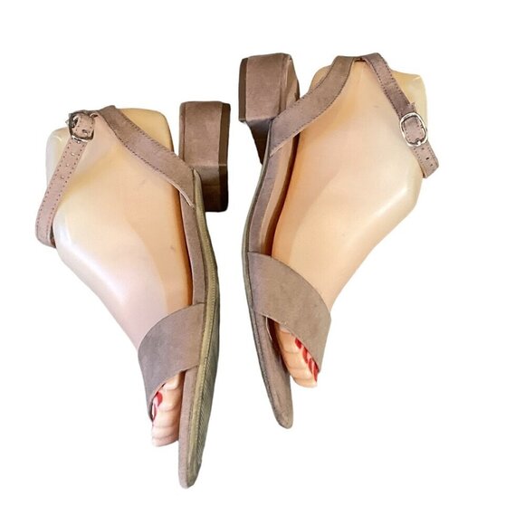 A New Day Women's Winona Ankle Strap Low Block Heel Sandals Taupe Sz 7 #281G - Picture 5 of 9